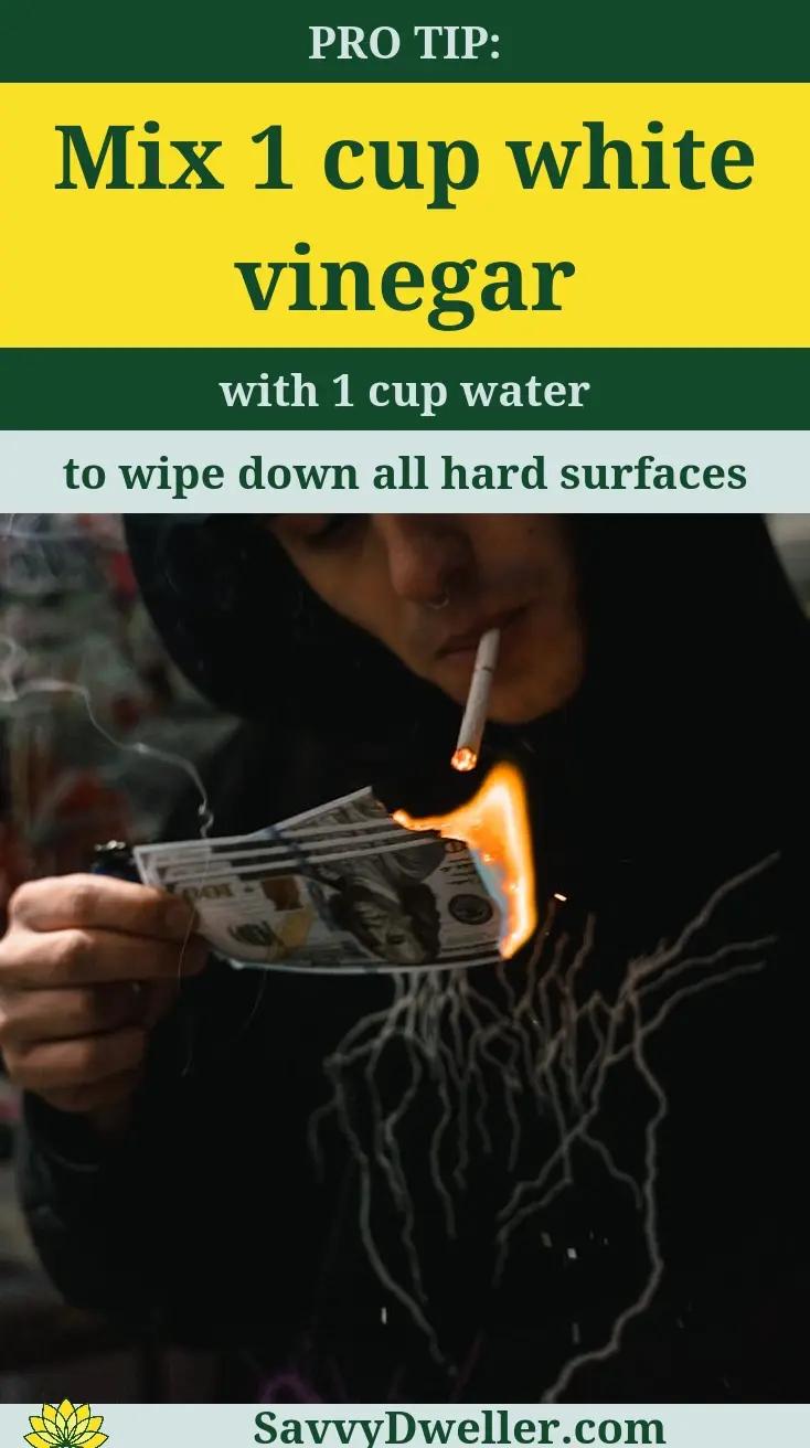 Mixing white vinegar and water for removing cigarette smoke smell from a house