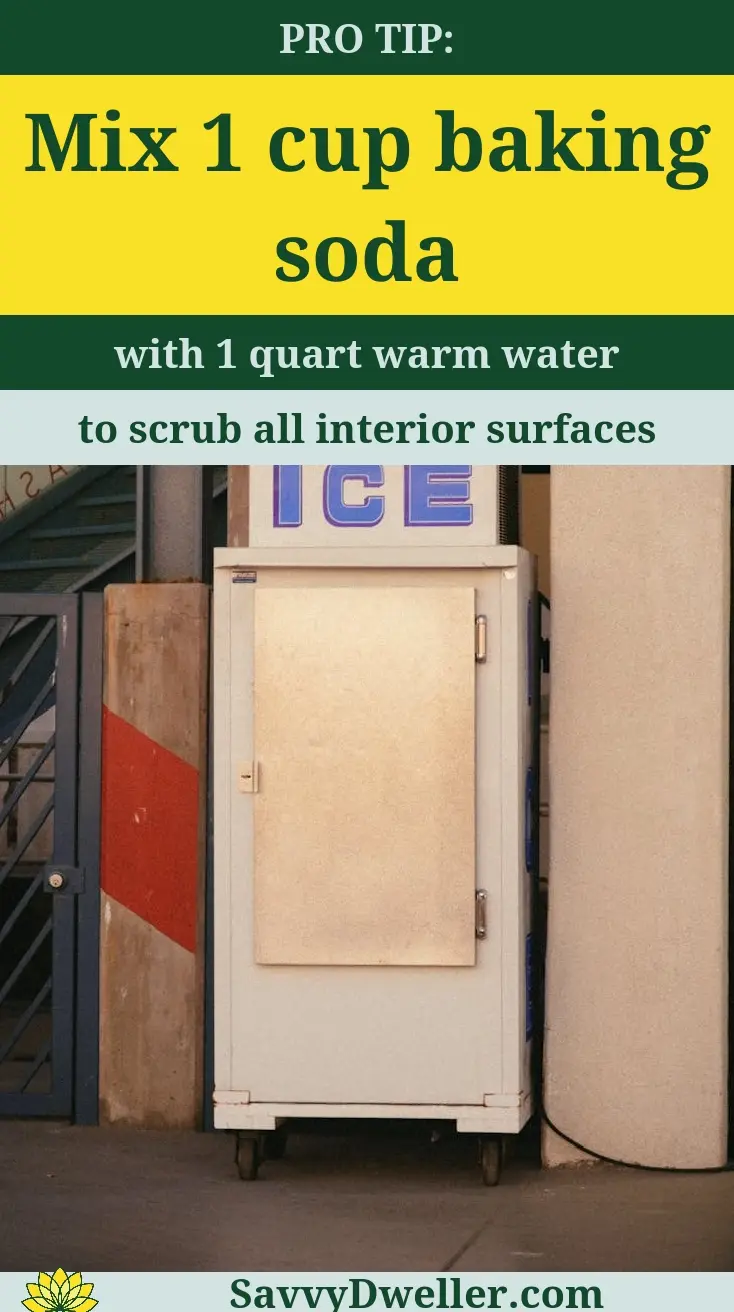 Tip for deep cleaning refrigerator with baking soda and warm water