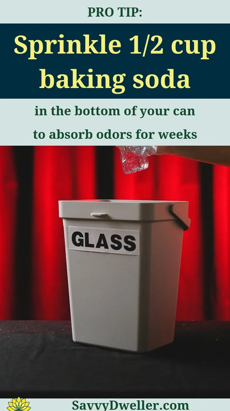Trash can with baking soda to absorb odors effectively